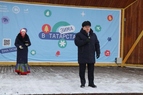 В Нурлате с размахом проводили зиму: блины, хороводы и парад «Весны-чудесницы»