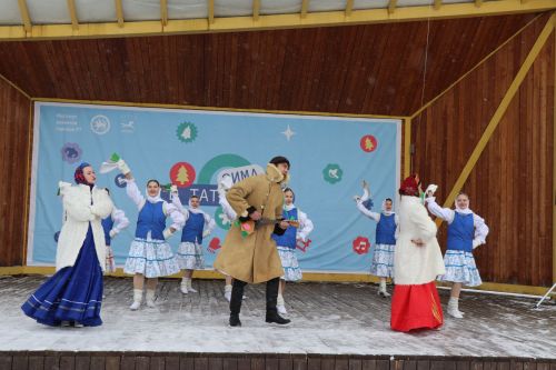 В Нурлате с размахом проводили зиму: блины, хороводы и парад «Весны-чудесницы»