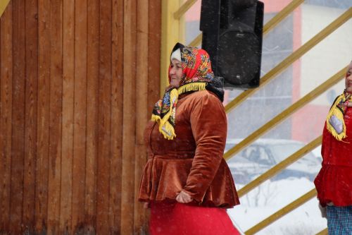 В Нурлате с размахом проводили зиму: блины, хороводы и парад «Весны-чудесницы»