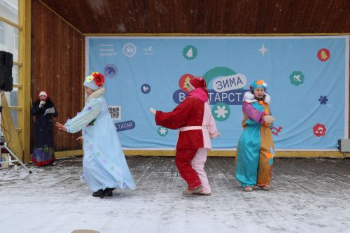 В Нурлате с размахом проводили зиму: блины, хороводы и парад «Весны-чудесницы»