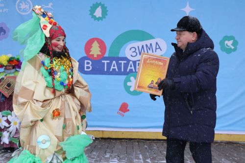 В Нурлате с размахом проводили зиму: блины, хороводы и парад «Весны-чудесницы»