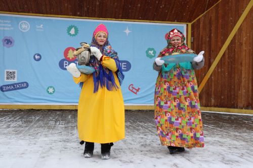 В Нурлате с размахом проводили зиму: блины, хороводы и парад «Весны-чудесницы»