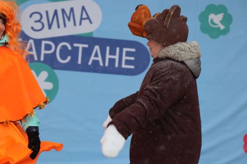 В Нурлате с размахом проводили зиму: блины, хороводы и парад «Весны-чудесницы»