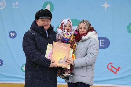 В Нурлате с размахом проводили зиму: блины, хороводы и парад «Весны-чудесницы»