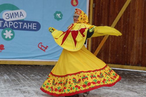 В Нурлате с размахом проводили зиму: блины, хороводы и парад «Весны-чудесницы»