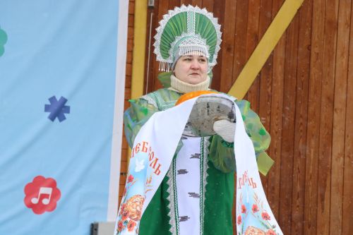 В Нурлате с размахом проводили зиму: блины, хороводы и парад «Весны-чудесницы»