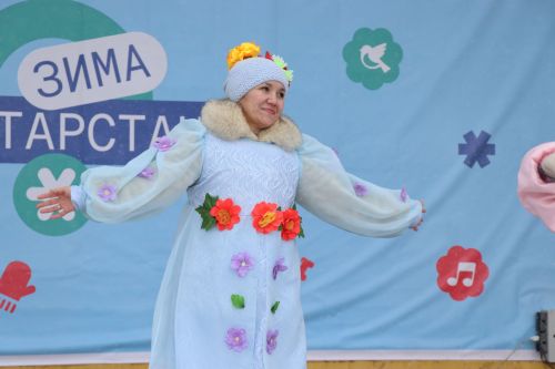В Нурлате с размахом проводили зиму: блины, хороводы и парад «Весны-чудесницы»