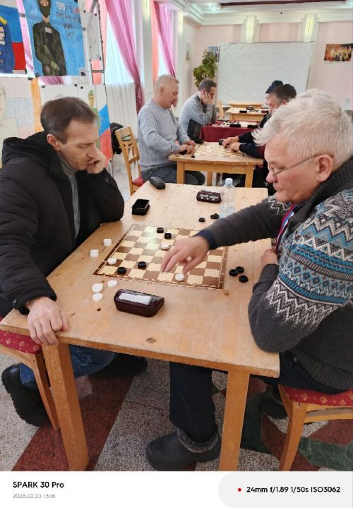 В Нурлате определились сильнейшие в шахматах и шашках среди защитников