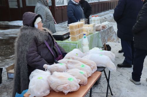 Первая сельскохозяйственная ярмарка в Нурлате собрала сотни горожан