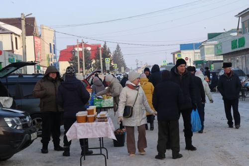 Первая сельскохозяйственная ярмарка в Нурлате собрала сотни горожан