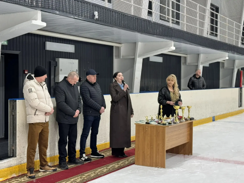 В Нурлате подвели итоги чемпионата «Ночная лига» по хоккею