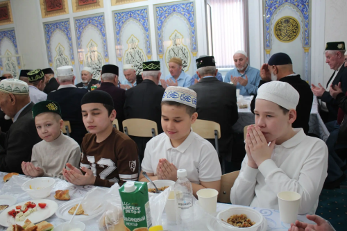 Светлый праздник Ураза-байрам объединил верующих Нурлатского района