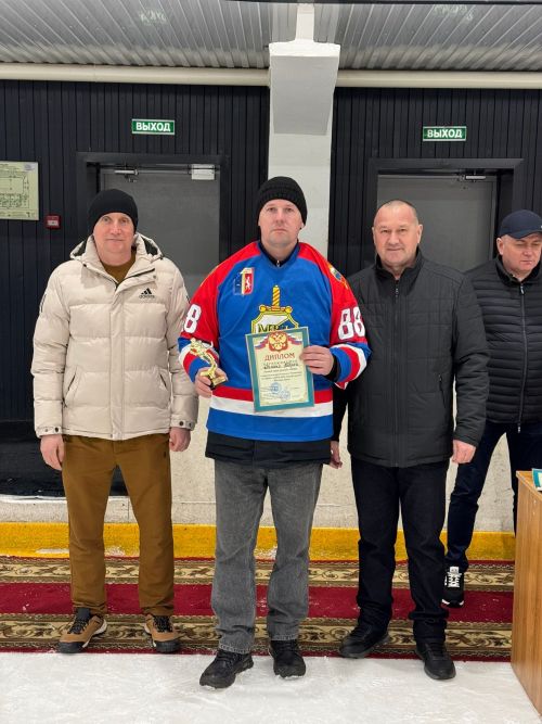 В Нурлате подвели итоги чемпионата «Ночная лига» по хоккею