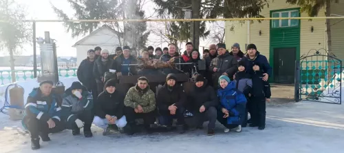 Щедрость с верностью традициям: бурметьевцы устроили праздничное застолье для сельчан