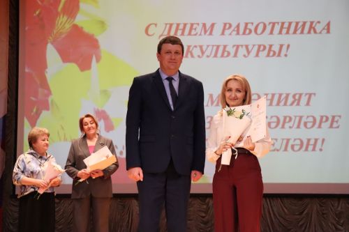 Свет творческих сердец: в Нурлате чествовали работников культуры