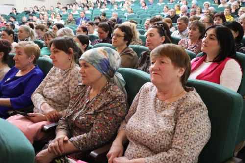 Свет творческих сердец: в Нурлате чествовали работников культуры