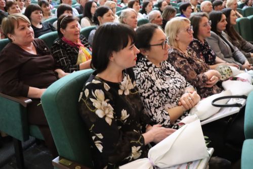 Свет творческих сердец: в Нурлате чествовали работников культуры