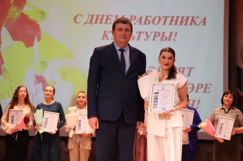 Свет творческих сердец: в Нурлате чествовали работников культуры