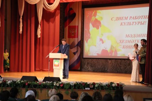 Свет творческих сердец: в Нурлате чествовали работников культуры