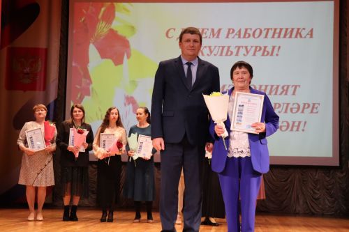 Свет творческих сердец: в Нурлате чествовали работников культуры
