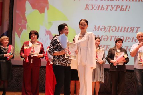 Свет творческих сердец: в Нурлате чествовали работников культуры