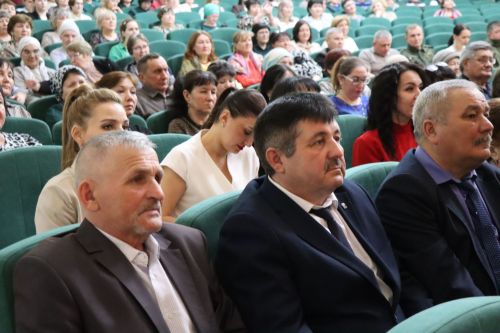 Свет творческих сердец: в Нурлате чествовали работников культуры