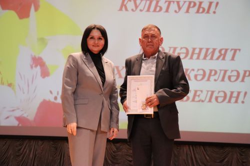 Свет творческих сердец: в Нурлате чествовали работников культуры