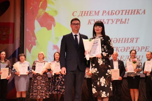 Свет творческих сердец: в Нурлате чествовали работников культуры