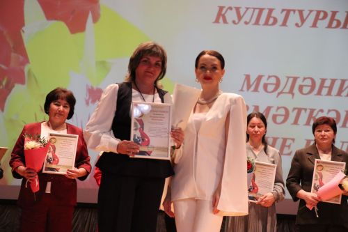 Свет творческих сердец: в Нурлате чествовали работников культуры