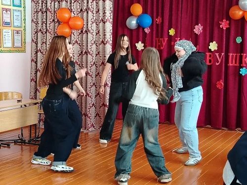 В Ново-Иглайкинской школе прошел конкурс «А ну-ка, девушки!», посвященный 8 Марта