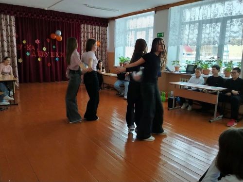 В Ново-Иглайкинской школе прошел конкурс «А ну-ка, девушки!», посвященный 8 Марта