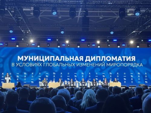 Дамир Ишкинеев участвует в III Всероссийском муниципальном форуме «МАЛАЯ РОДИНА — СИЛА РОССИИ» в Москве