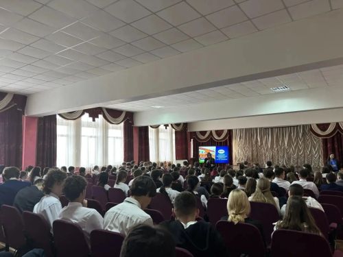 Школьники Нурлата попробовали себя в профессиях вместе с КИУ