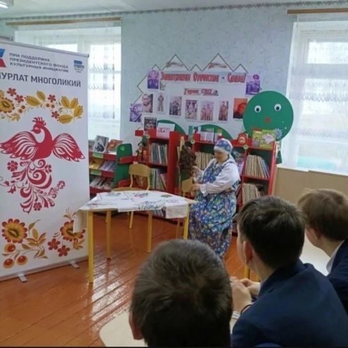 В Селенгушах детям раскрыли секреты народных узоров