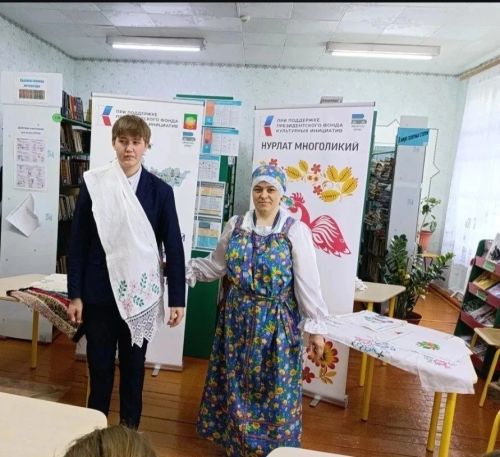 В Селенгушах детям раскрыли секреты народных узоров