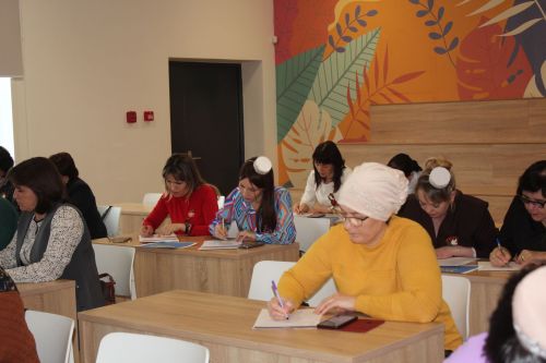 В Нурлате прошел «Татарча диктант»: сотни горожан проверили знание родного языка