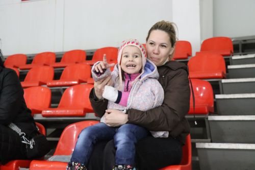 «Турнир поколений» в Нурлате: хоккей объединяет семьи