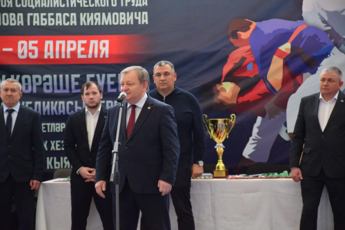 В Нурлате проходит первенство Татарстана по борьбе на поясах
