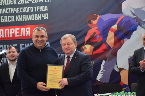 В Нурлате проходит первенство Татарстана по борьбе на поясах