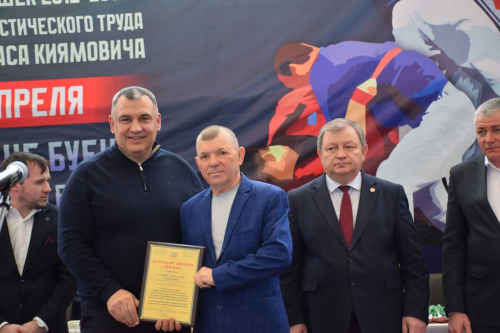 В Нурлате проходит первенство Татарстана по борьбе на поясах