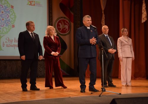 В Нурлате выбрали лучшую семейную династию зонального этапа республиканского фестиваля родословной