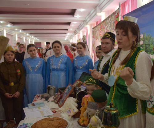 В Нурлате выбрали лучшую семейную династию зонального этапа республиканского фестиваля родословной