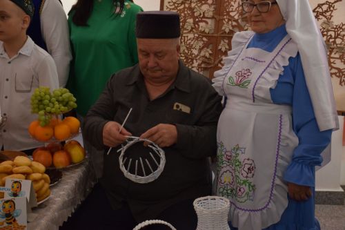 В Нурлате выбрали лучшую семейную династию зонального этапа республиканского фестиваля родословной