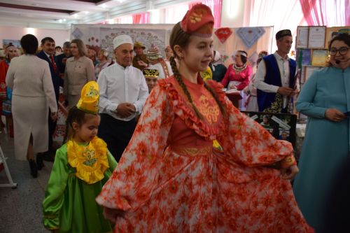 В Нурлате выбрали лучшую семейную династию зонального этапа республиканского фестиваля родословной
