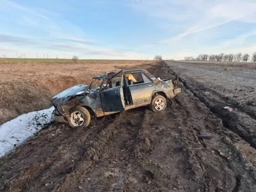 В Нурлатском районе произошло серьезное ДТП: «семерка» вылетела в кювет и перевернулась