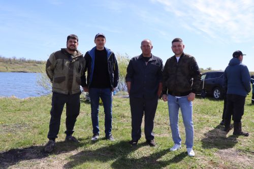 В Нурлате в девятый раз прошла масштабная акция по зарыблению водоема