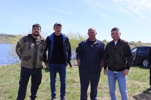 В Нурлате в девятый раз прошла масштабная акция по зарыблению водоема