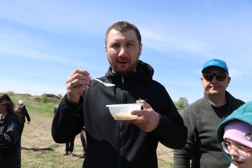 В Нурлате в девятый раз прошла масштабная акция по зарыблению водоема
