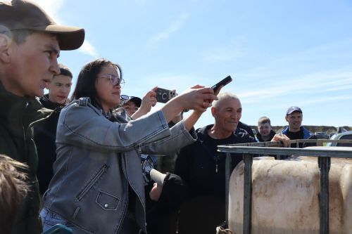 В Нурлате в девятый раз прошла масштабная акция по зарыблению водоема
