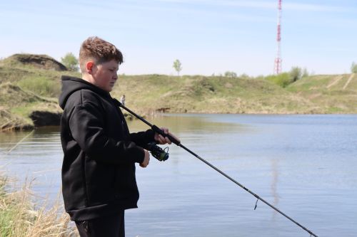 В Нурлате в девятый раз прошла масштабная акция по зарыблению водоема